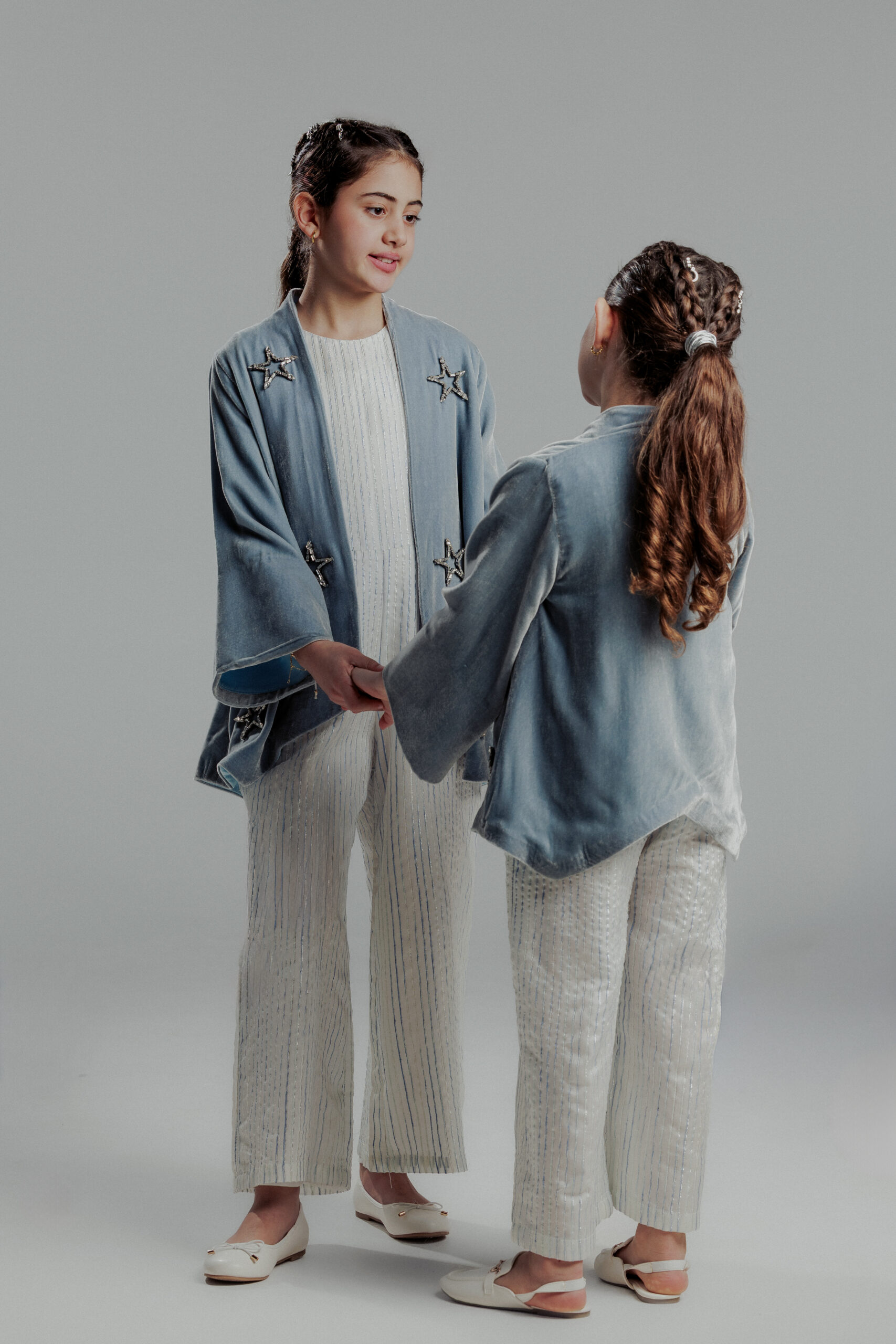 SUL13735 704 - Image 1